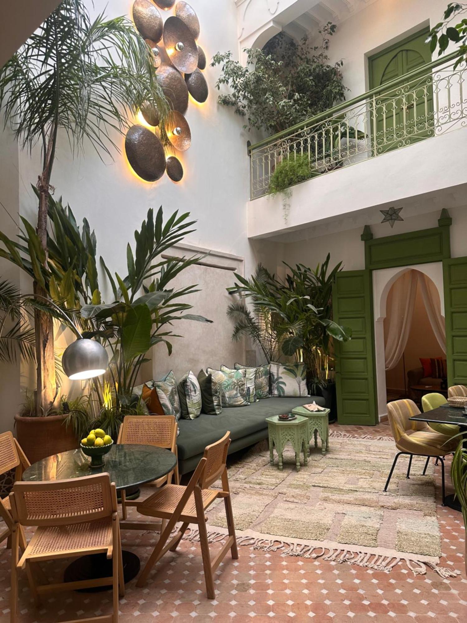 Riad Dar Adal Exclusivite 2 A 6 Personnes Petit Dejeuner Compris Place Jemaa El Fna Marrakesh Eksteriør billede