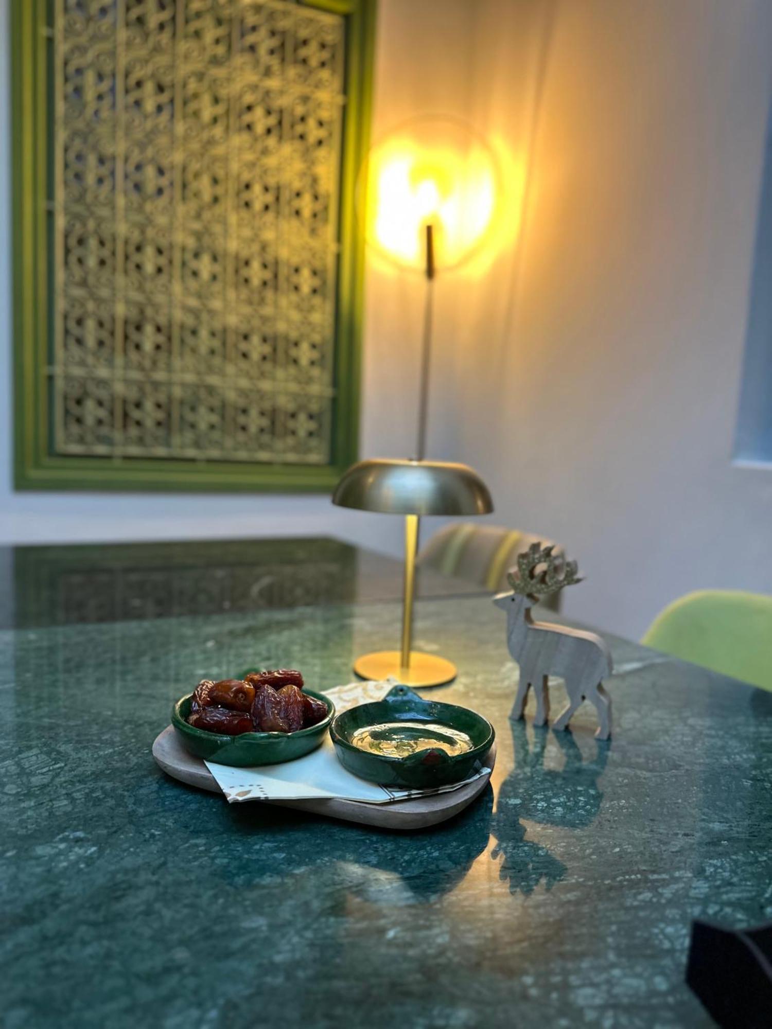 Riad Dar Adal Exclusivite 2 A 6 Personnes Petit Dejeuner Compris Place Jemaa El Fna Marrakesh Eksteriør billede