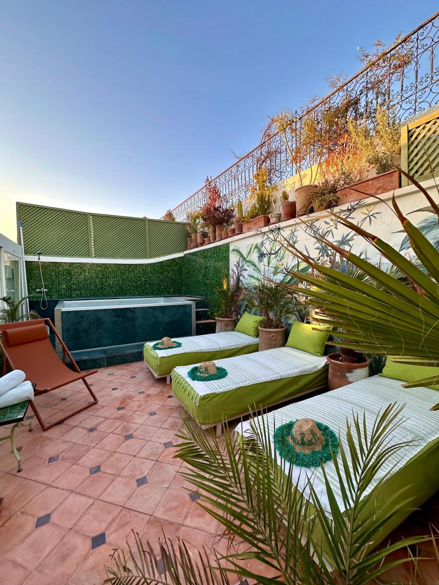 Riad Dar Adal Exclusivite 2 A 6 Personnes Petit Dejeuner Compris Place Jemaa El Fna Marrakesh Eksteriør billede